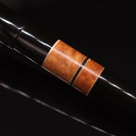 Jet-black forest (quince lump, wenge)