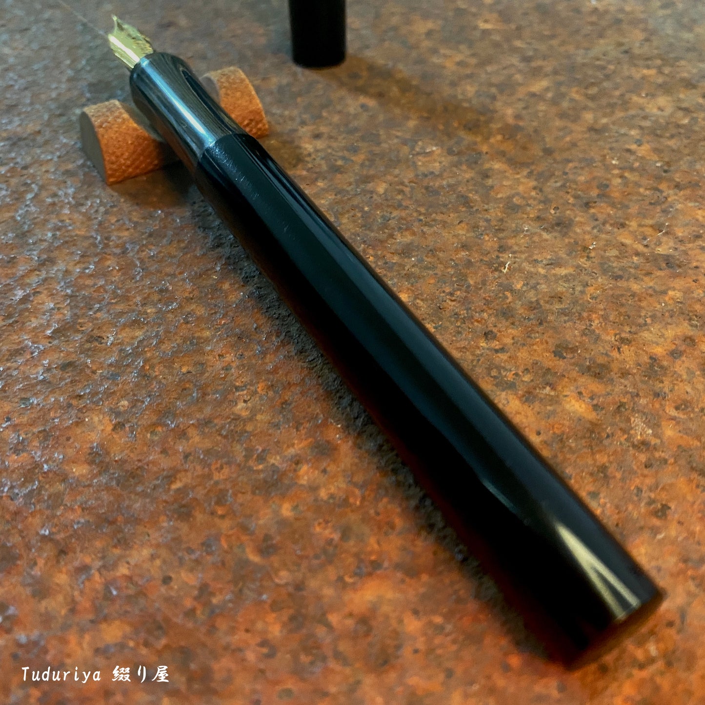月夜 "moonlit" Black / Beige Wave