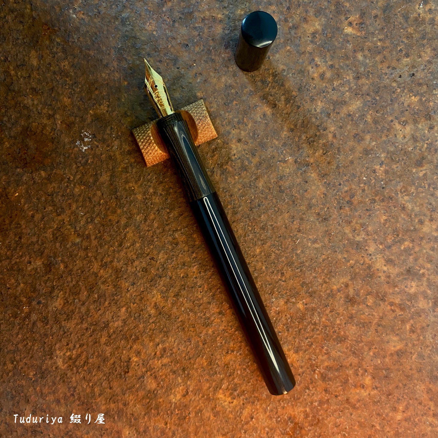 月夜 "moonlit" Black / Beige Wave