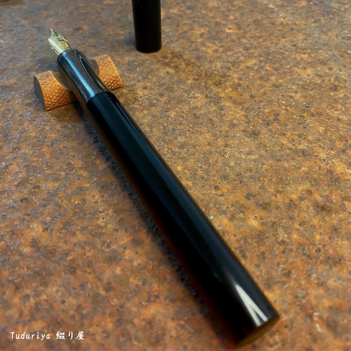 月夜 "moonlit" Black / Beige Wave