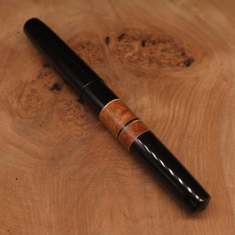 Jet-black forest (quince lump, wenge)
