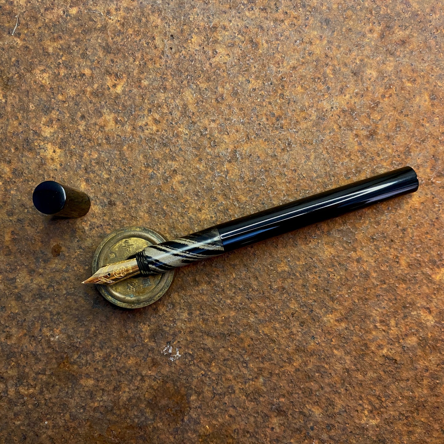 月夜 "moonlit" Black / Beige Vortex