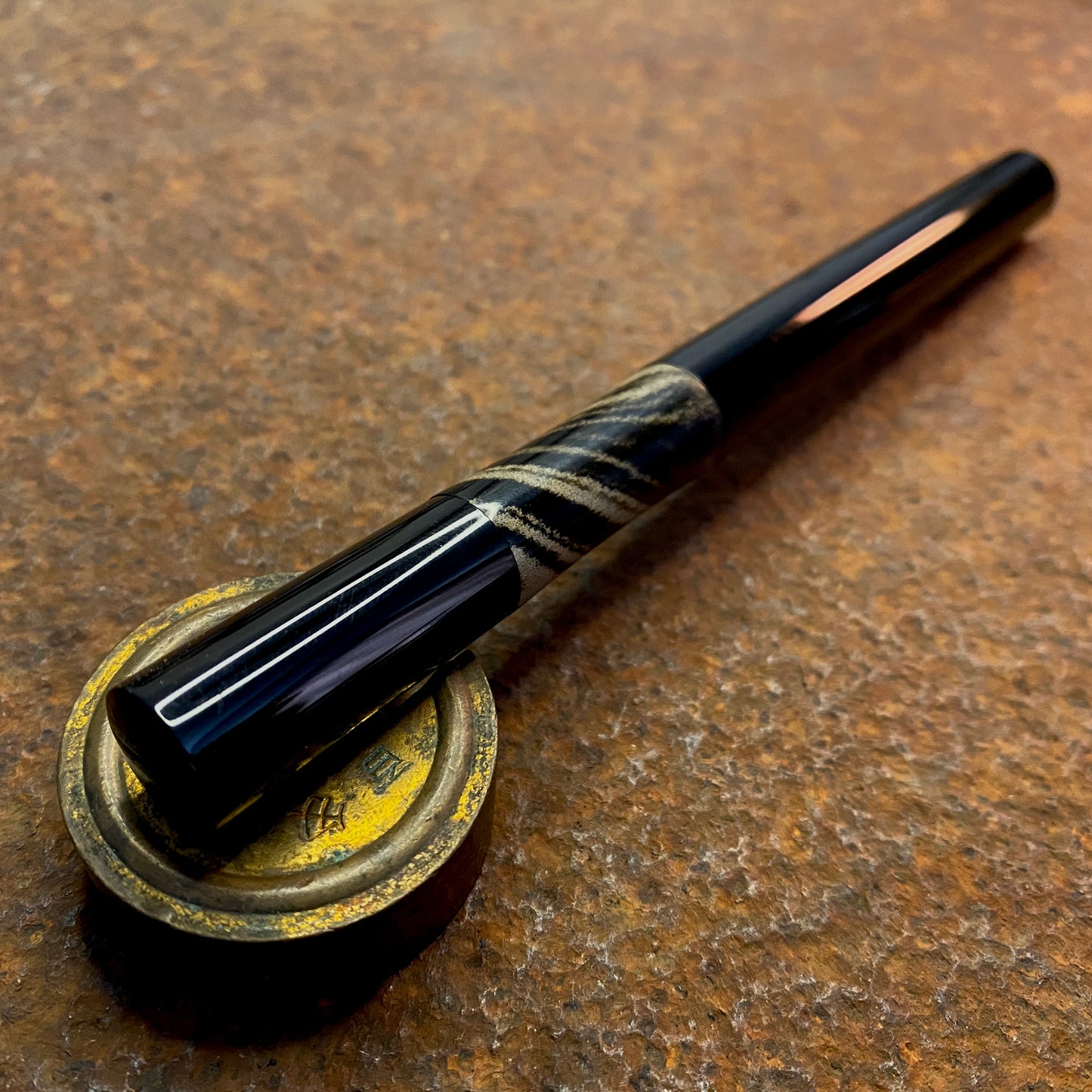 月夜 "moonlit" Black / Beige Vortex