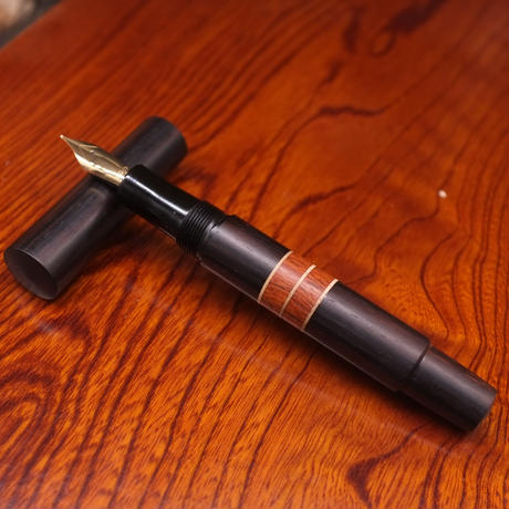 Segment basic fountain pen (ebony) 14ｋnib