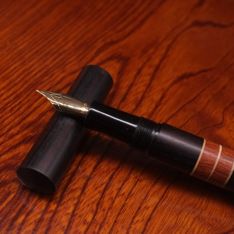 Segment basic fountain pen (ebony) 14ｋnib